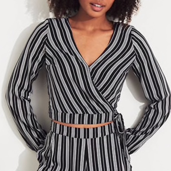 Hollister wrap front top - Picture 5 of 6